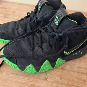 Nike Kyrie 4 Halloween basketball sneakers 5Y